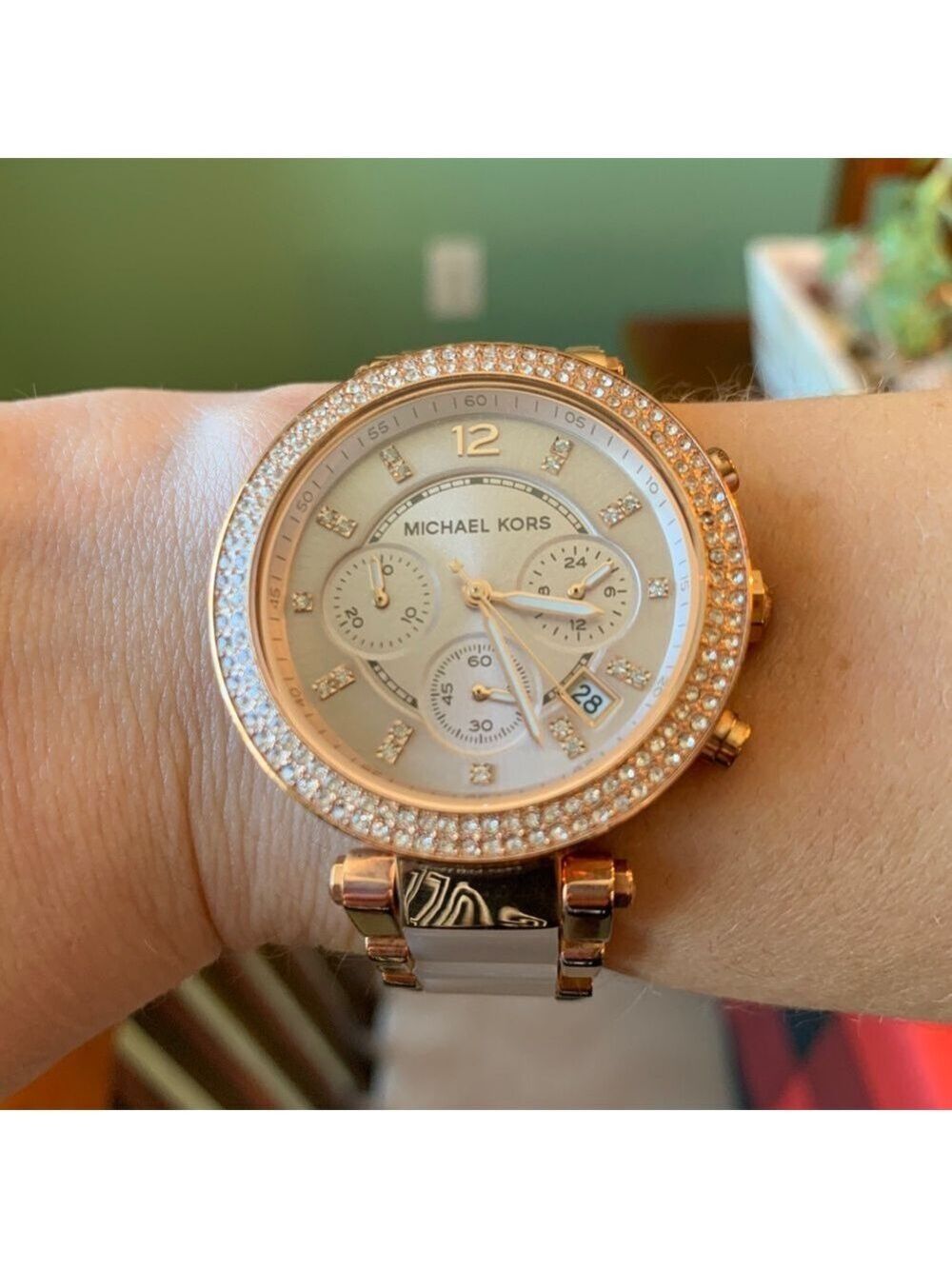 Michael Kors Rose Gold Parker Watch - Picture 4 of 7